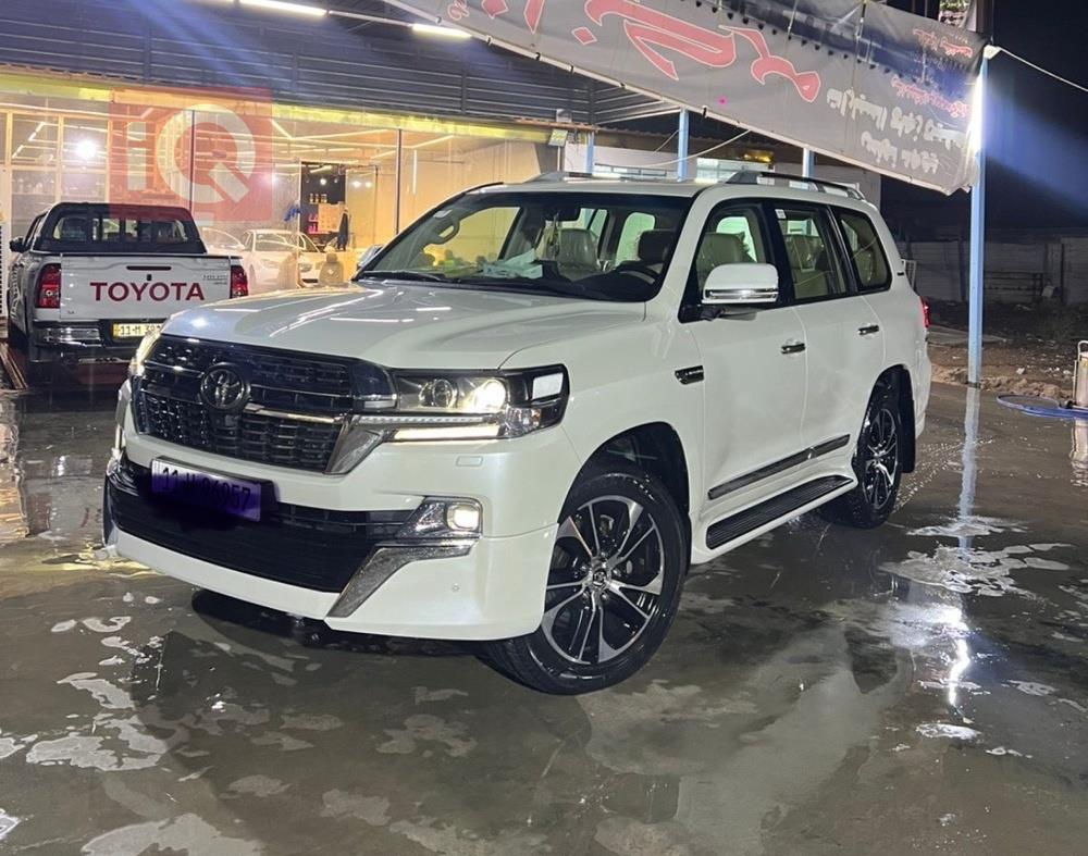 تويوتا لاندكروزر